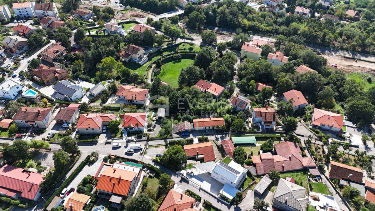 Dom Na predaj - PRIMORSKO-GORANSKA MATULJI