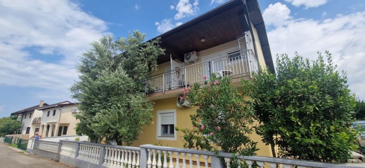 Casa in vendita 302 m² – Vrsi