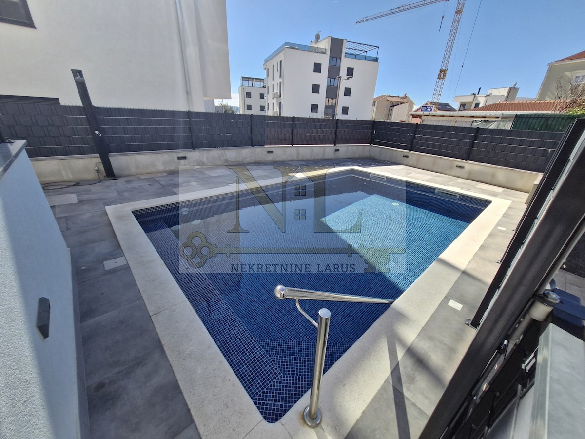 Appartement À vendre - SPLITSKO-DALMATINSKA ČIOVO