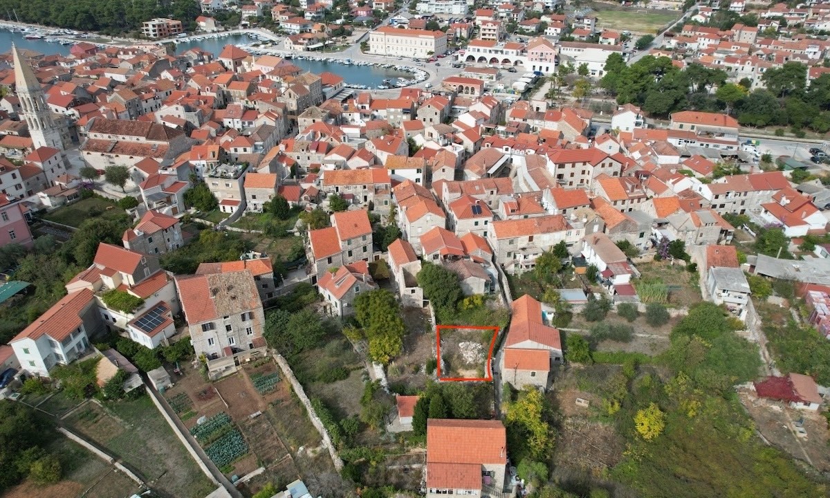 Parcela Na predaj - SPLITSKO-DALMATINSKA STARI GRAD