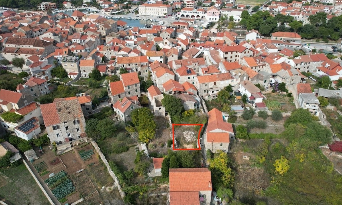Parcela Na predaj - SPLITSKO-DALMATINSKA STARI GRAD