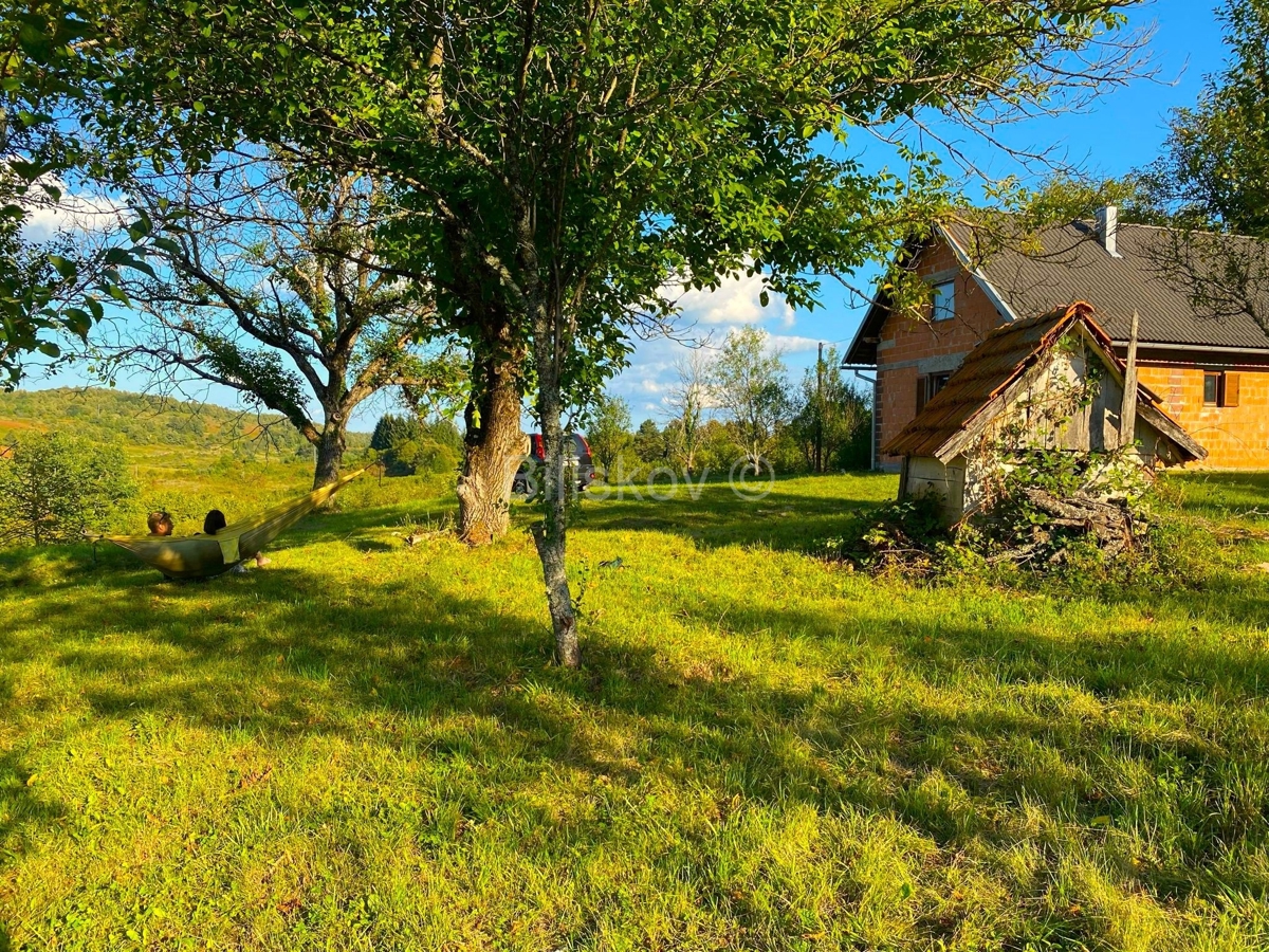 Zemljište Na prodaju - KARLOVAČKA SLUNJ