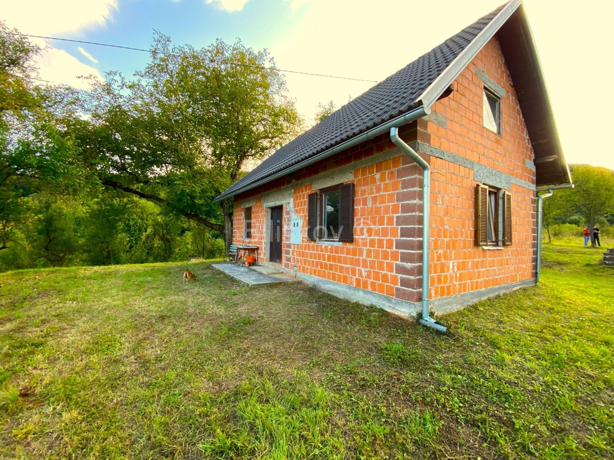 Zemljište Na prodaju - KARLOVAČKA SLUNJ