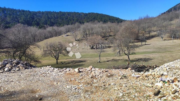 Zemljište na prodaju 1156 m² – Klana