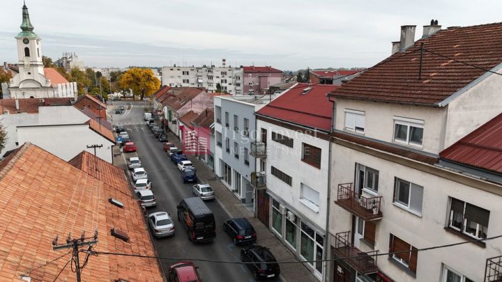 Lokal użytkowy do wynajęcia 128 m² – Slavonski Brod