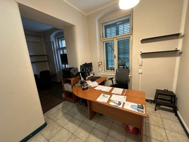 Lokal użytkowy do wynajęcia 35 m² – Rijeka
