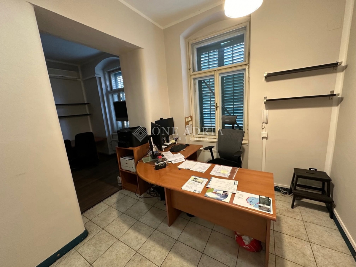 Lokal użytkowy Do wynajęcia - Primorsko-goranska Rijeka - foto 1/4