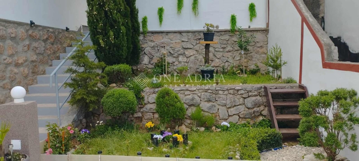 Dom Na sprzedaż - LIČKO-SENJSKA SENJ