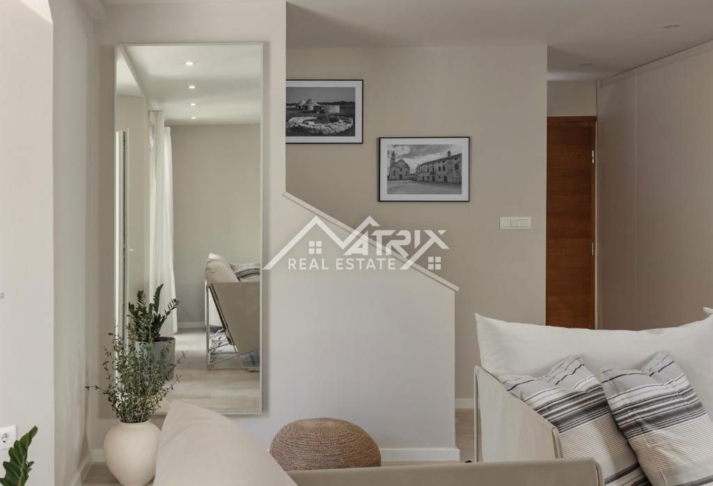 House For sale - ISTARSKA NOVIGRAD