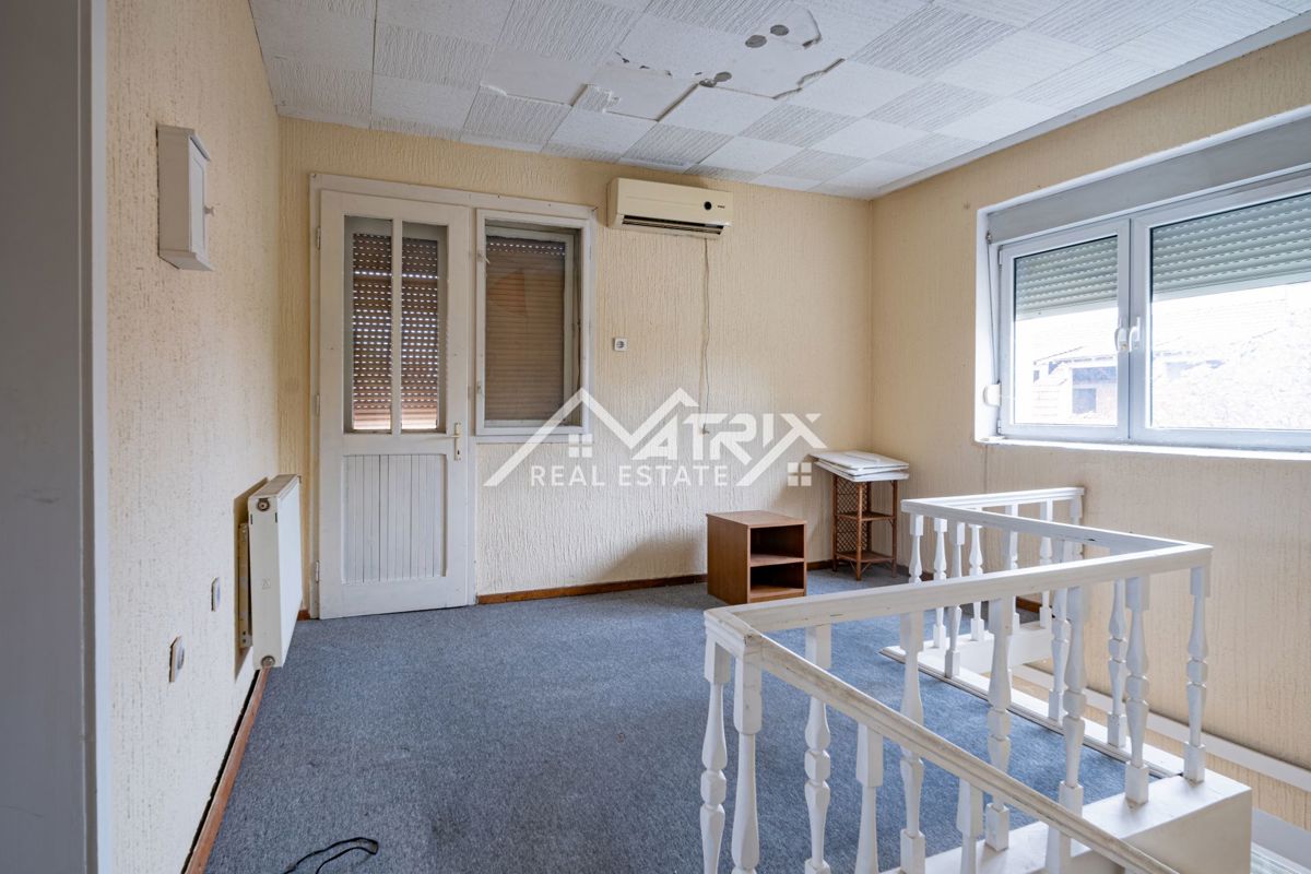 Haus Zu verkaufen - OSJEČKO-BARANJSKA BELI MANASTIR