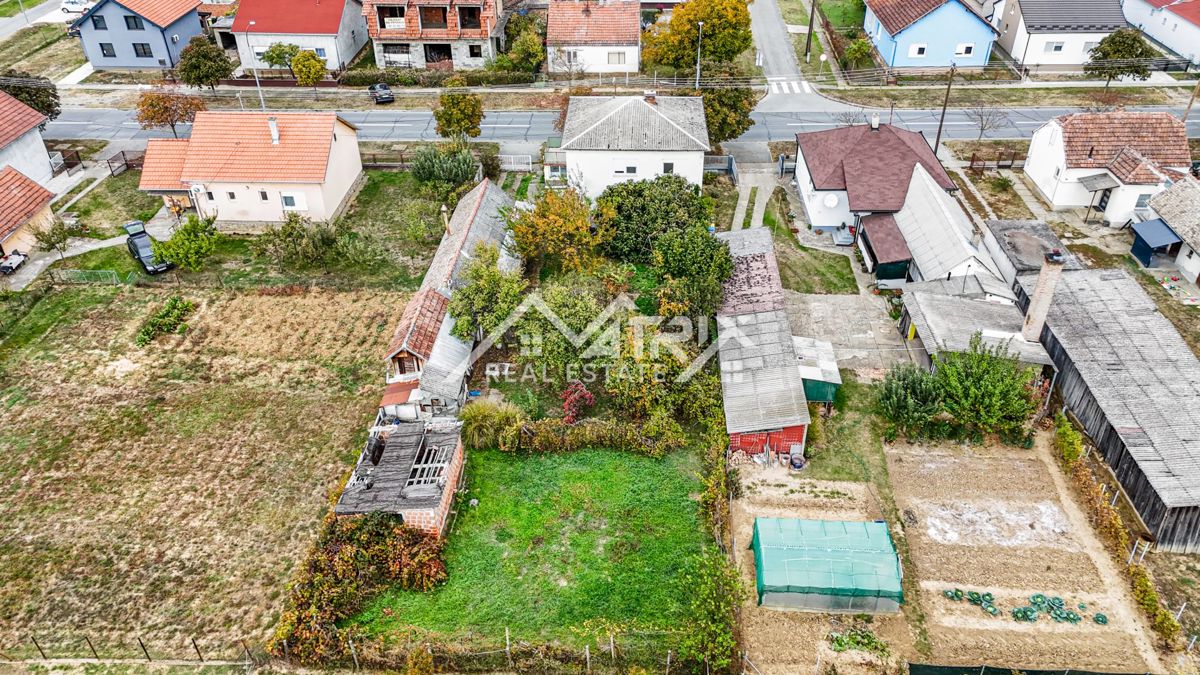 Haus Zu verkaufen - OSJEČKO-BARANJSKA BELI MANASTIR