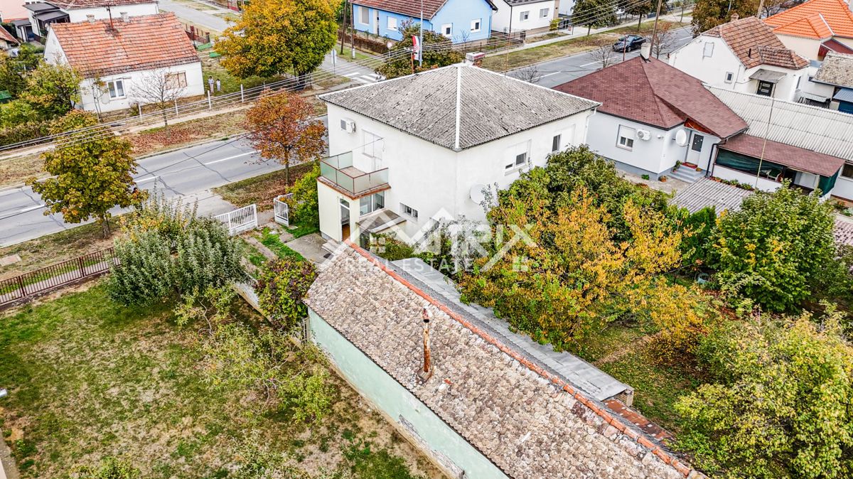 Haus Zu verkaufen - OSJEČKO-BARANJSKA BELI MANASTIR