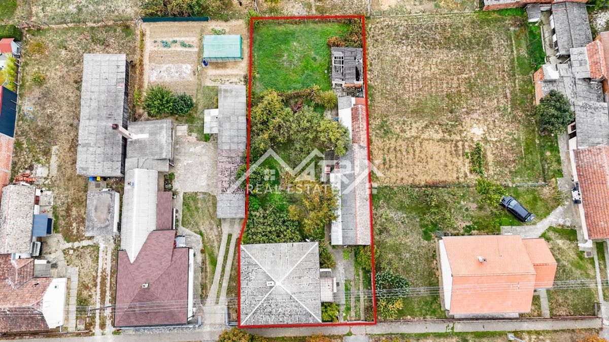 Haus Zu verkaufen - OSJEČKO-BARANJSKA BELI MANASTIR