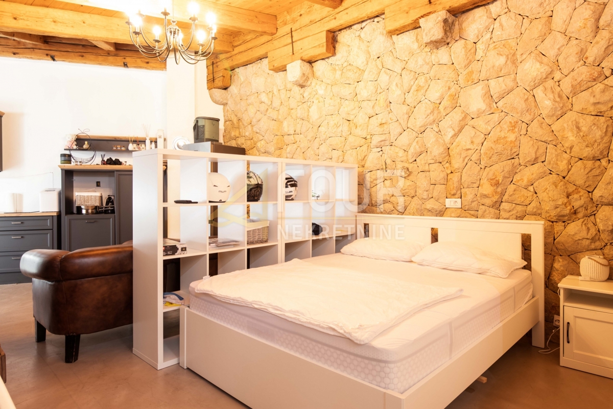 Kuća Na prodaju - PRIMORSKO-GORANSKA CRIKVENICA