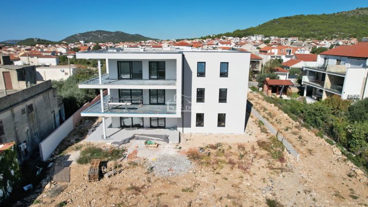 Appartement à vendre 133 m² – Tribunj