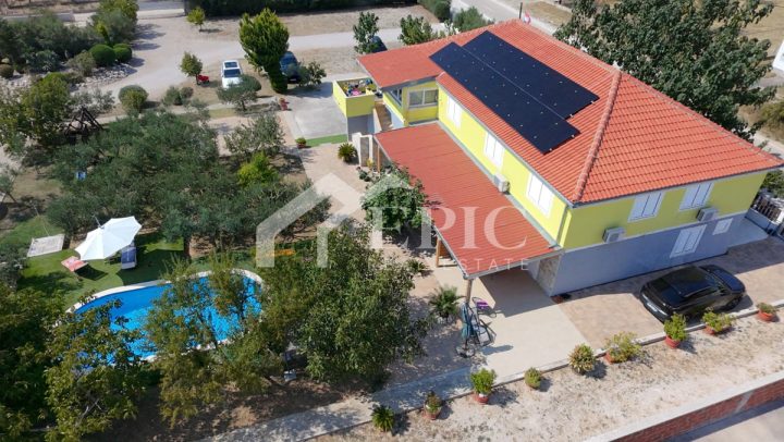 Grundstück zu verkaufen 7000 m² – Benkovac