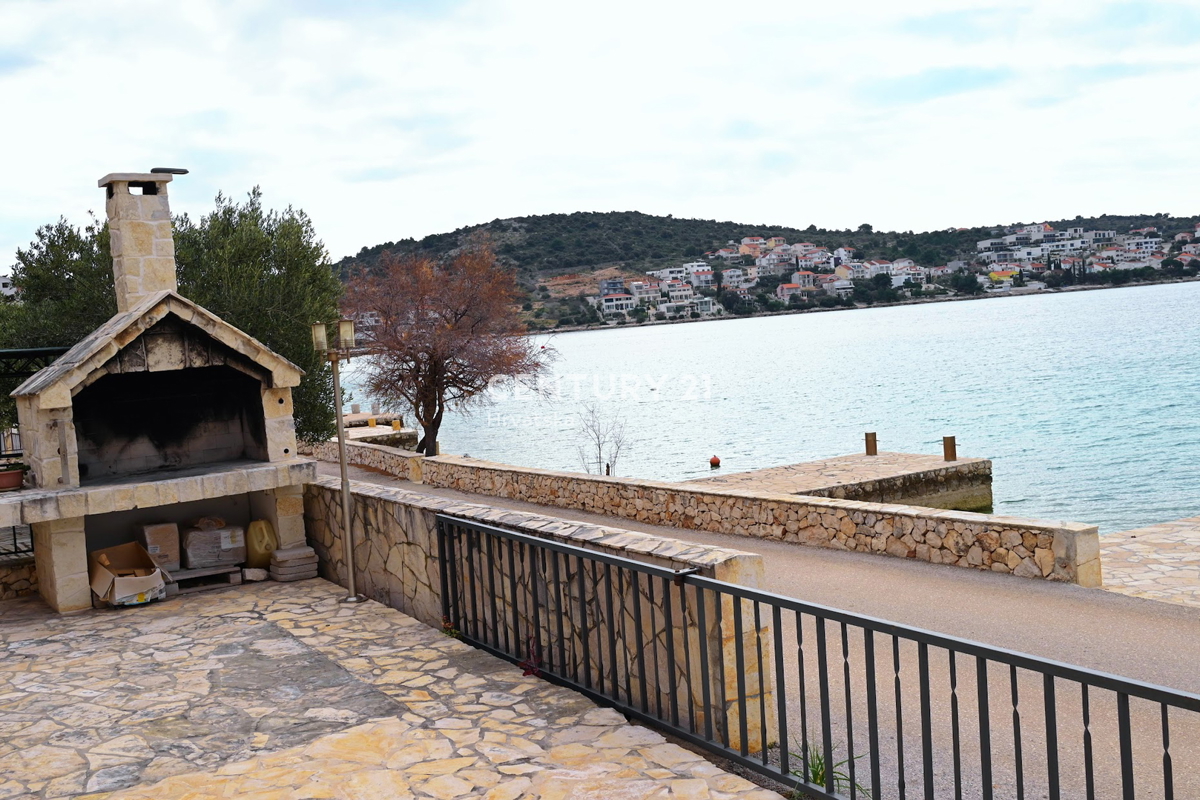 Maison À vendre - ŠIBENSKO-KNINSKA ROGOZNICA