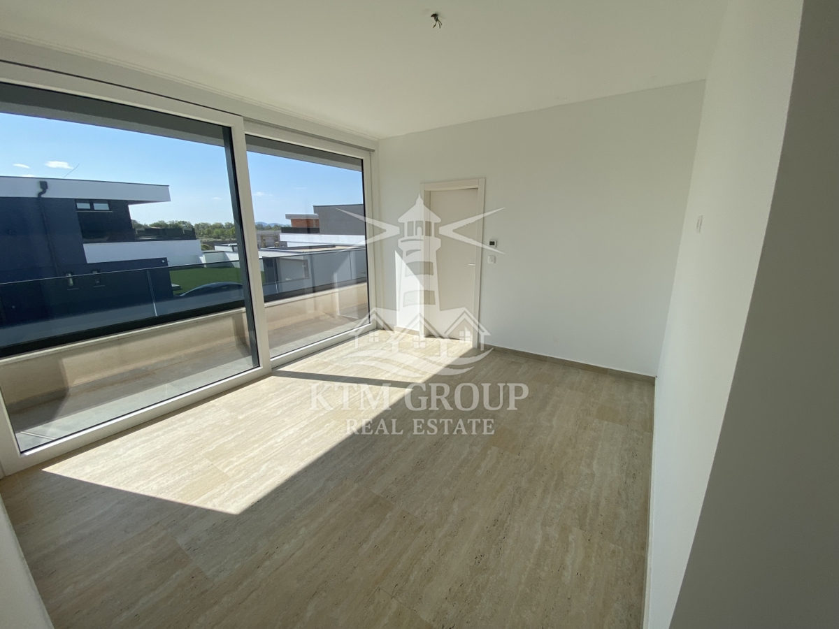 Maison À vendre - ZADARSKA ZEMUNIK DONJI