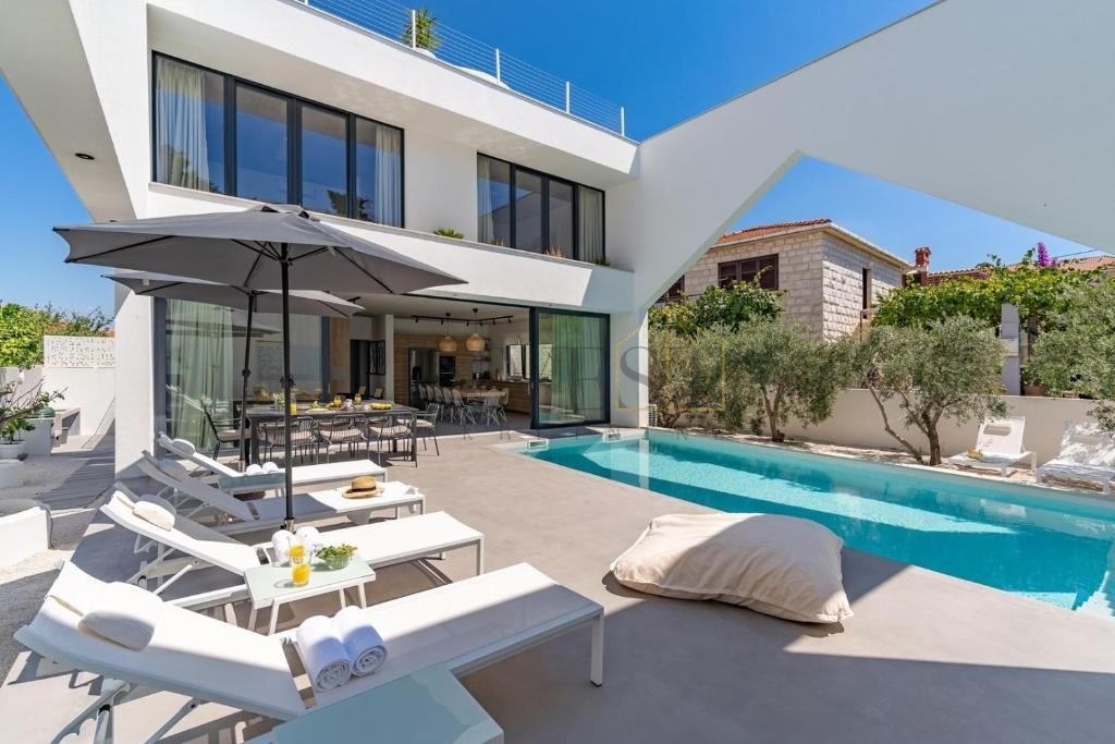 House For sale - SPLITSKO-DALMATINSKA BRAČ