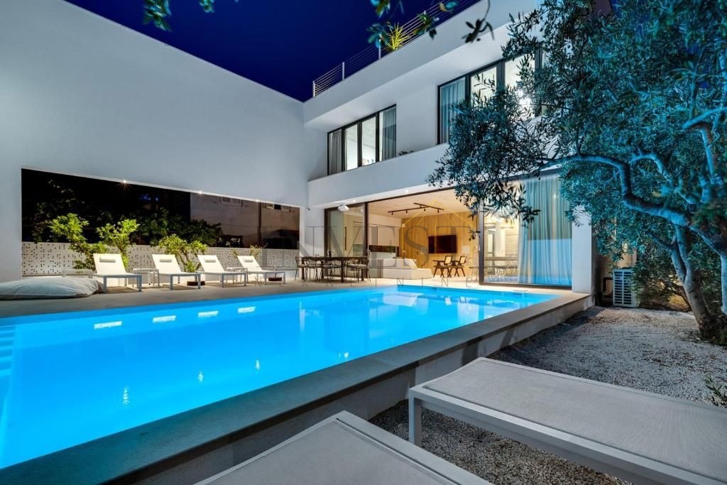 House For sale - SPLITSKO-DALMATINSKA BRAČ
