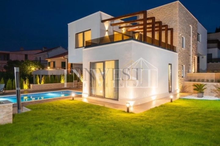 Casa in vendita 300 m² – Čiovo