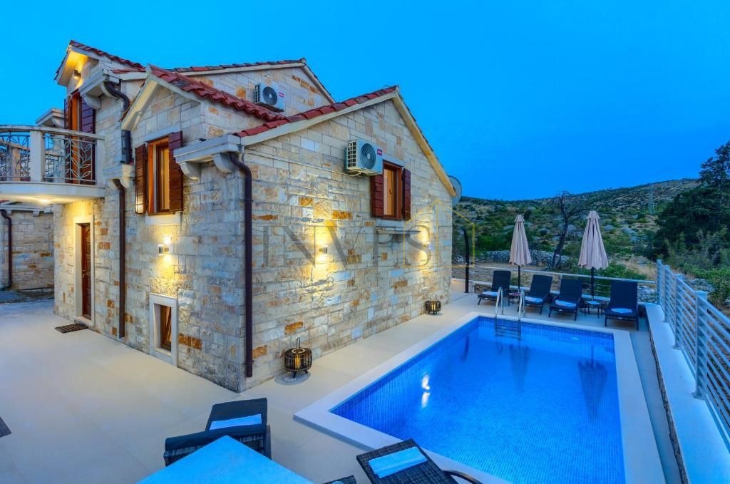 Dom Na sprzedaż - SPLITSKO-DALMATINSKA BRAČ