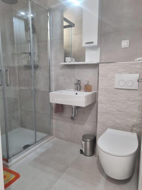 Appartement À vendre - LIČKO-SENJSKA SENJ