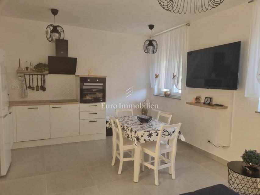 Appartement À vendre - LIČKO-SENJSKA SENJ