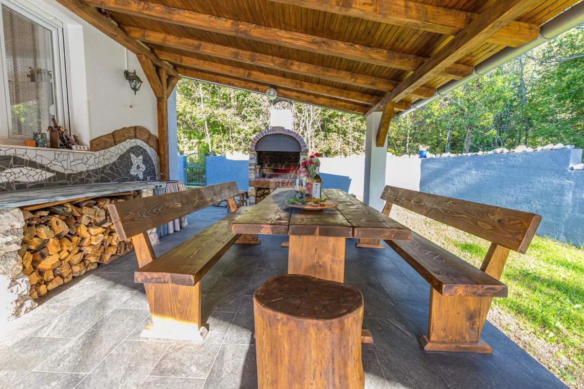 Kuća Na prodaju - PRIMORSKO-GORANSKA VINODOLSKA OPĆINA