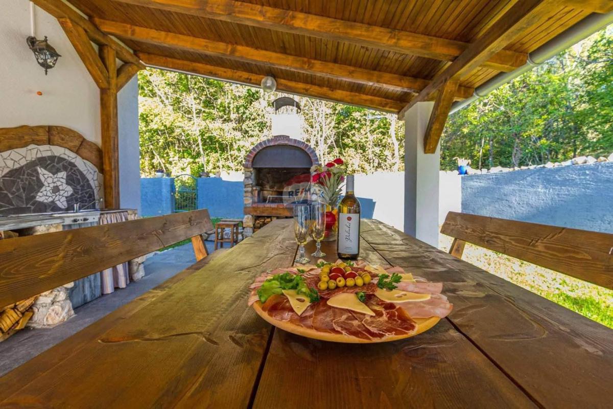 Kuća Na prodaju - PRIMORSKO-GORANSKA VINODOLSKA OPĆINA