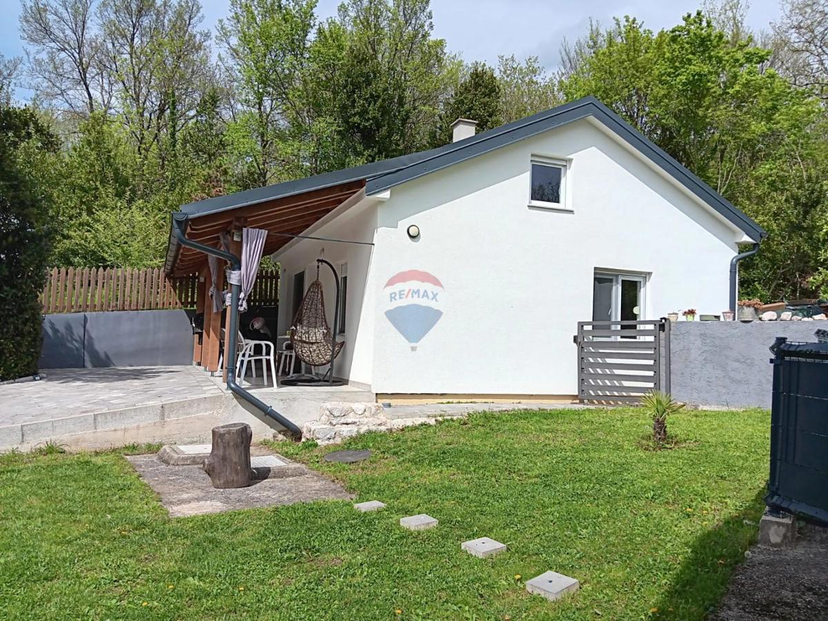 Kuća Na prodaju - PRIMORSKO-GORANSKA VINODOLSKA OPĆINA