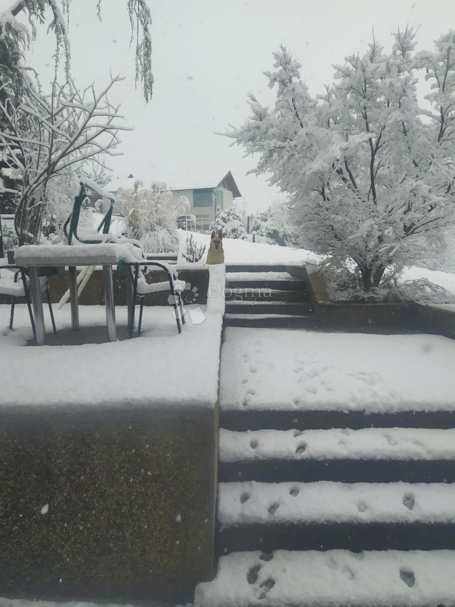 Kuća Na prodaju - ZAGREBAČKA JASTREBARSKO