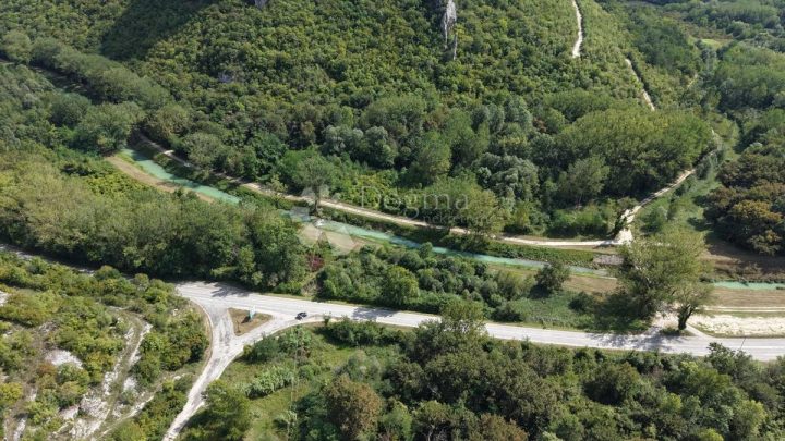 Land for sale 1002 m² – Buzet