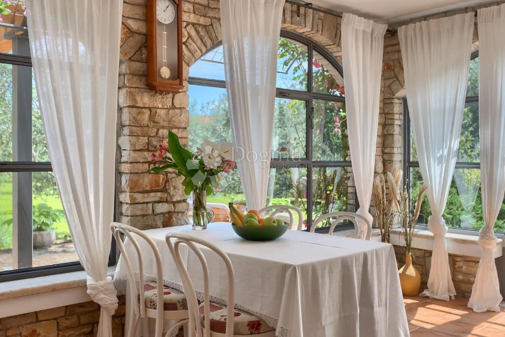 Haus Zu verkaufen - ISTARSKA SVETVINČENAT