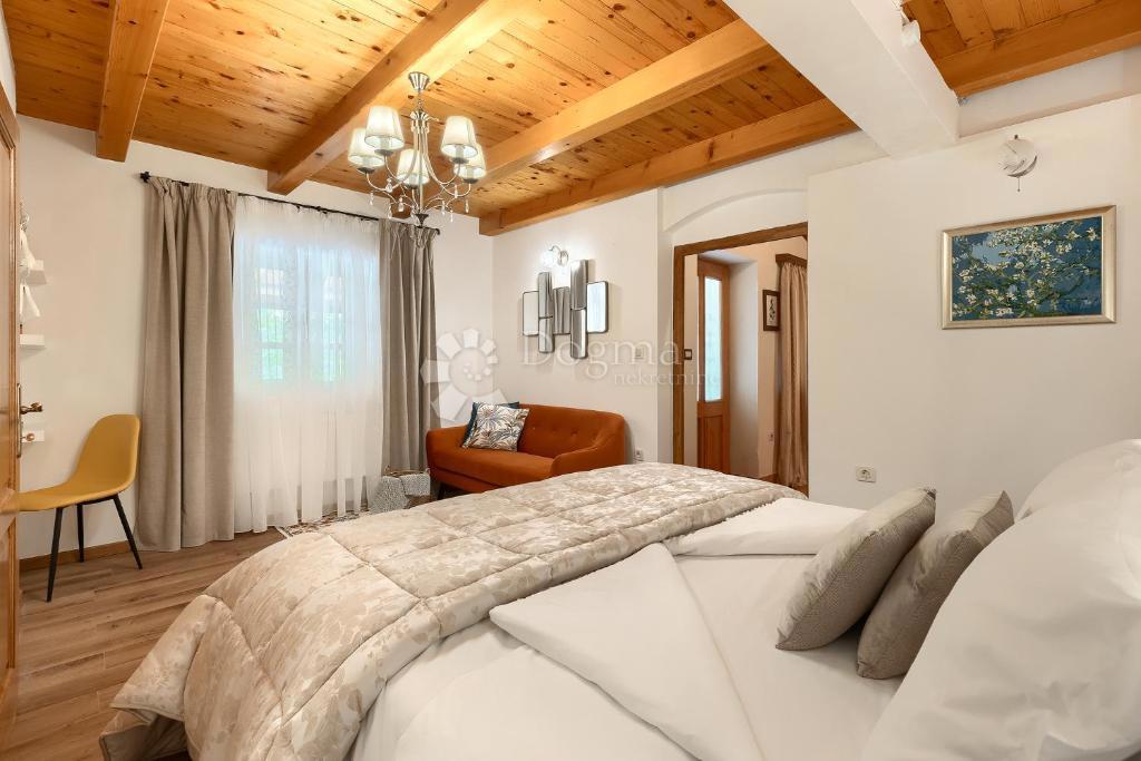 Haus Zu verkaufen - ISTARSKA SVETVINČENAT
