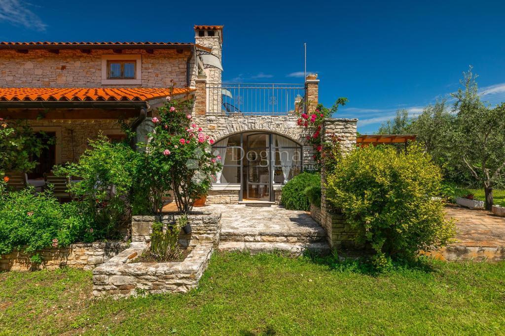 Haus Zu verkaufen - ISTARSKA SVETVINČENAT