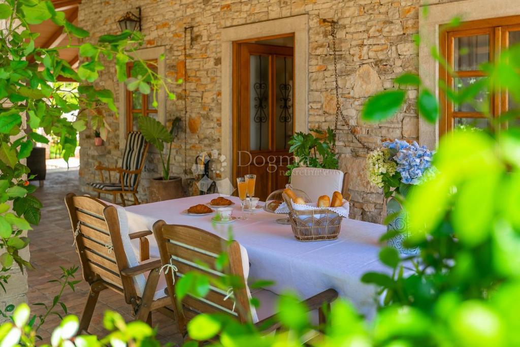 Haus Zu verkaufen - ISTARSKA SVETVINČENAT