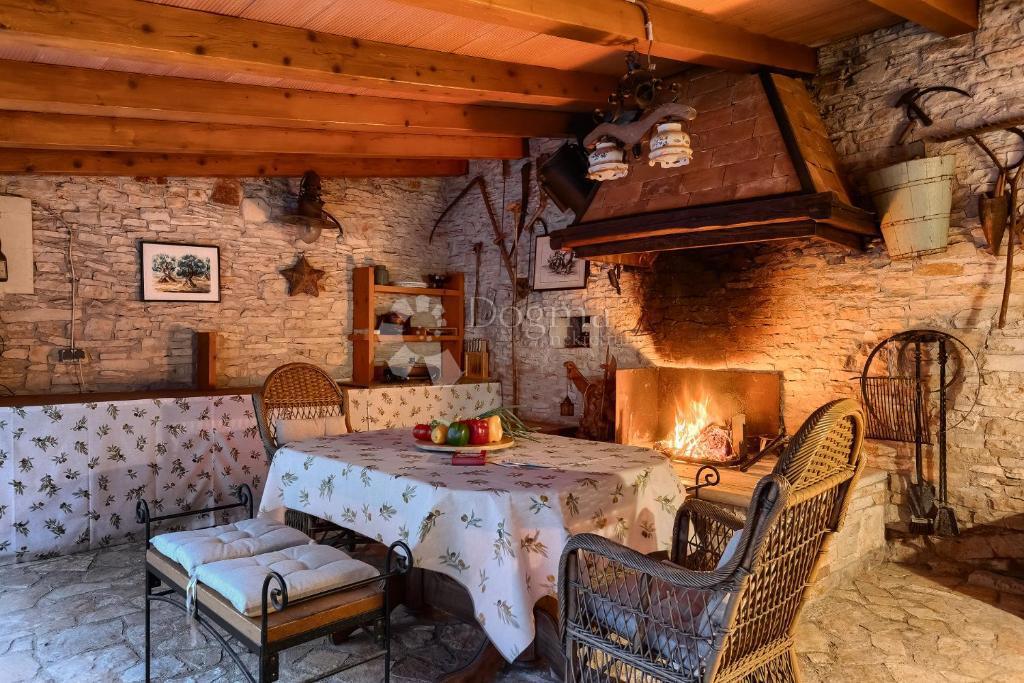 Haus Zu verkaufen - ISTARSKA SVETVINČENAT