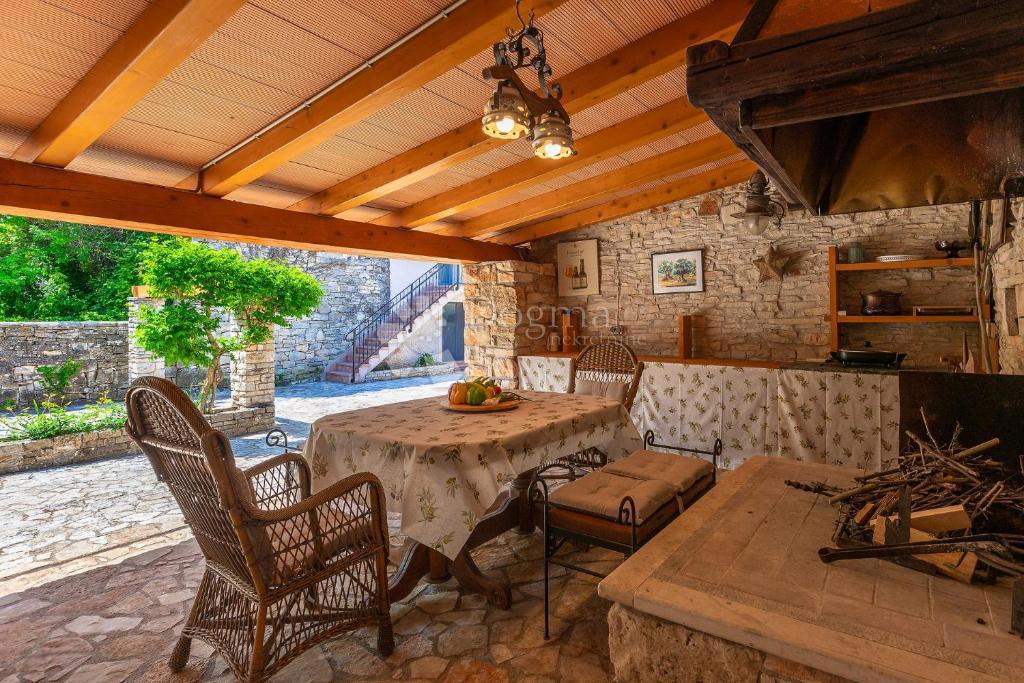 Haus Zu verkaufen - ISTARSKA SVETVINČENAT