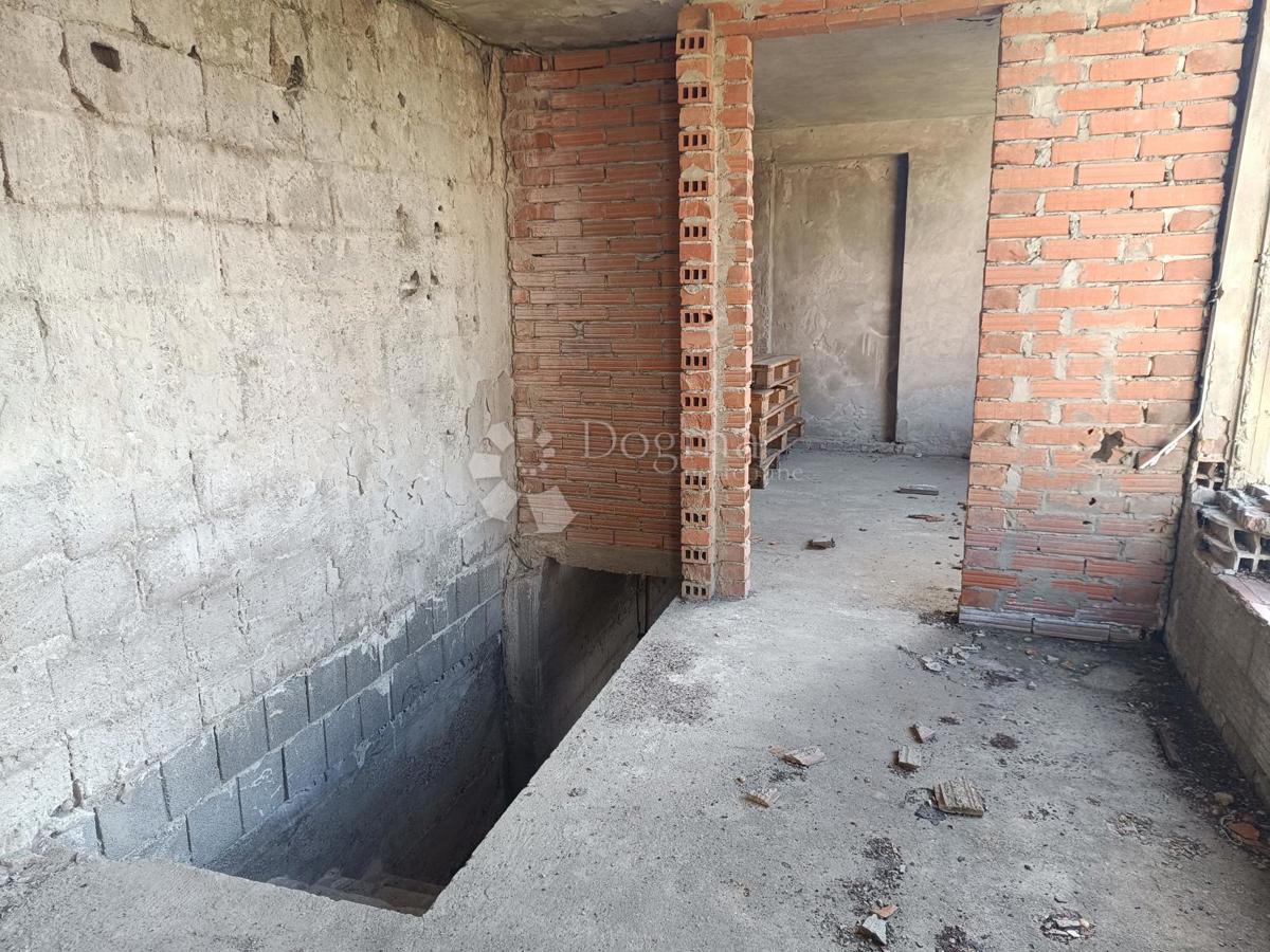 Kuća Na prodaju - OSJEČKO-BARANJSKA OSIJEK