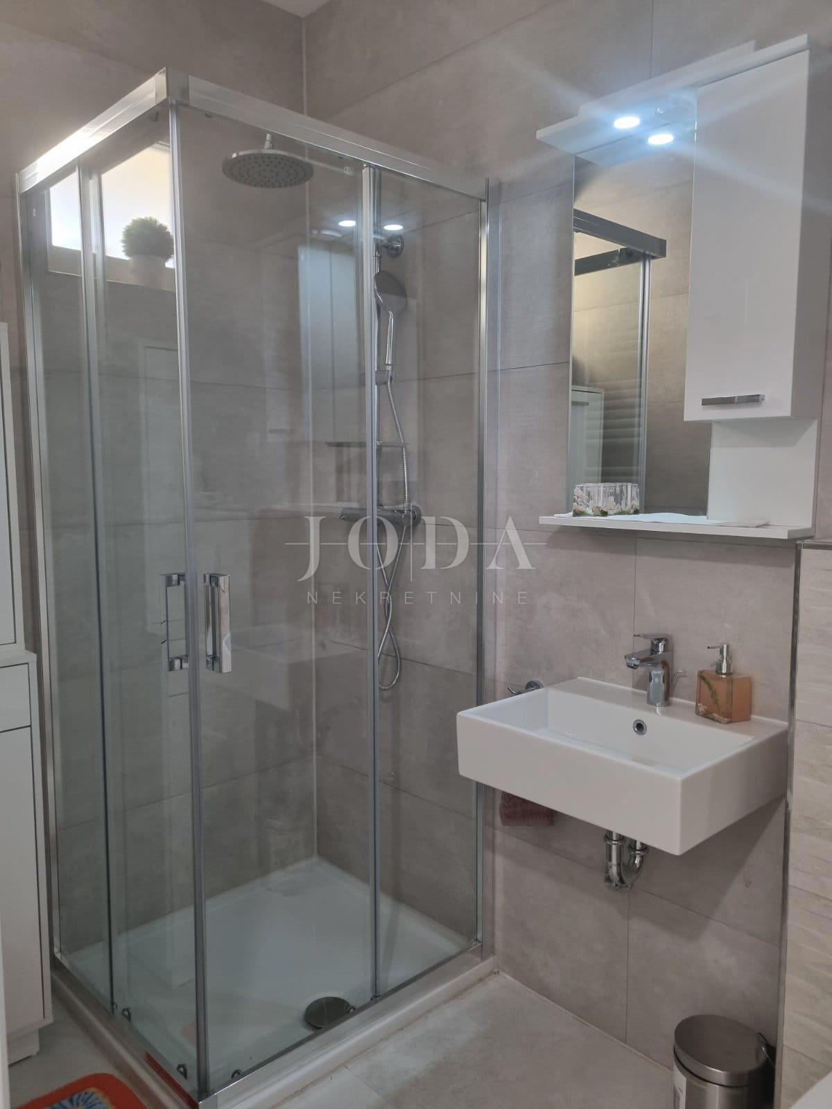 Flat For sale - LIČKO-SENJSKA SENJ