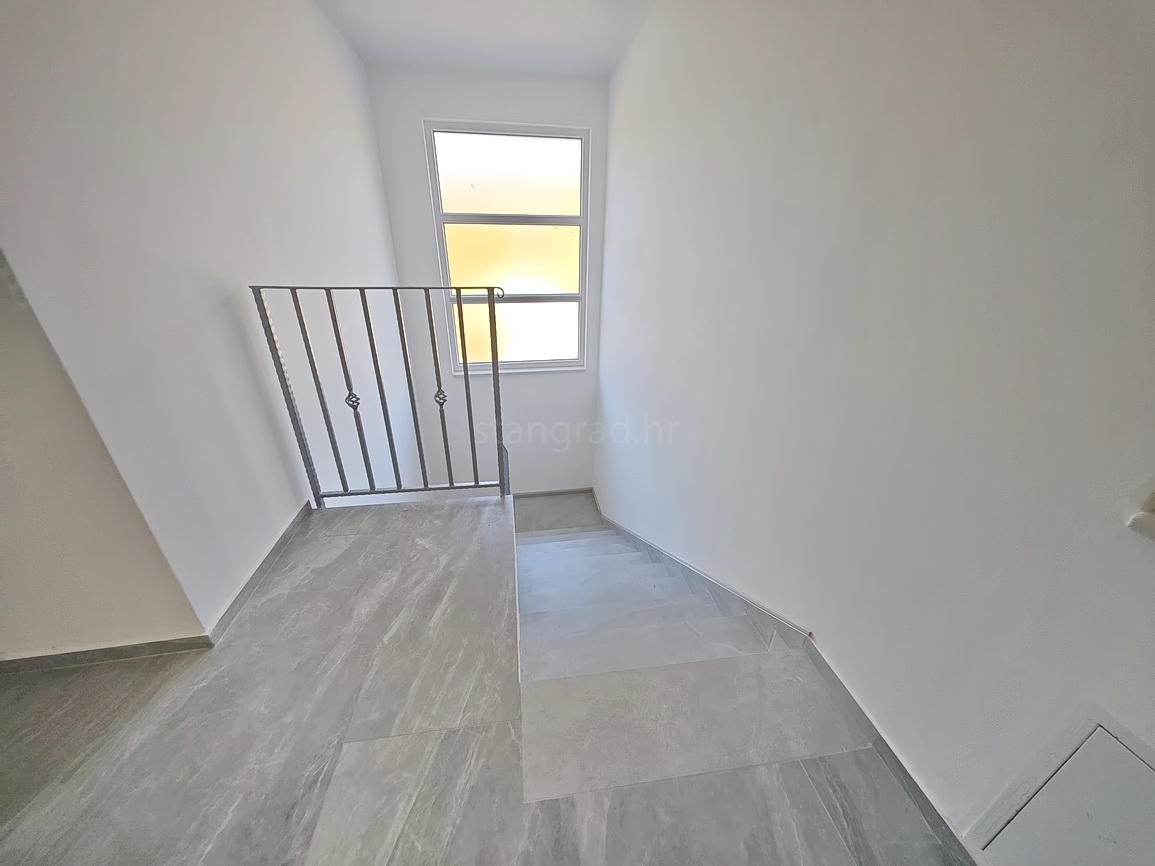 Casa In vendita - PRIMORSKO-GORANSKA KRK