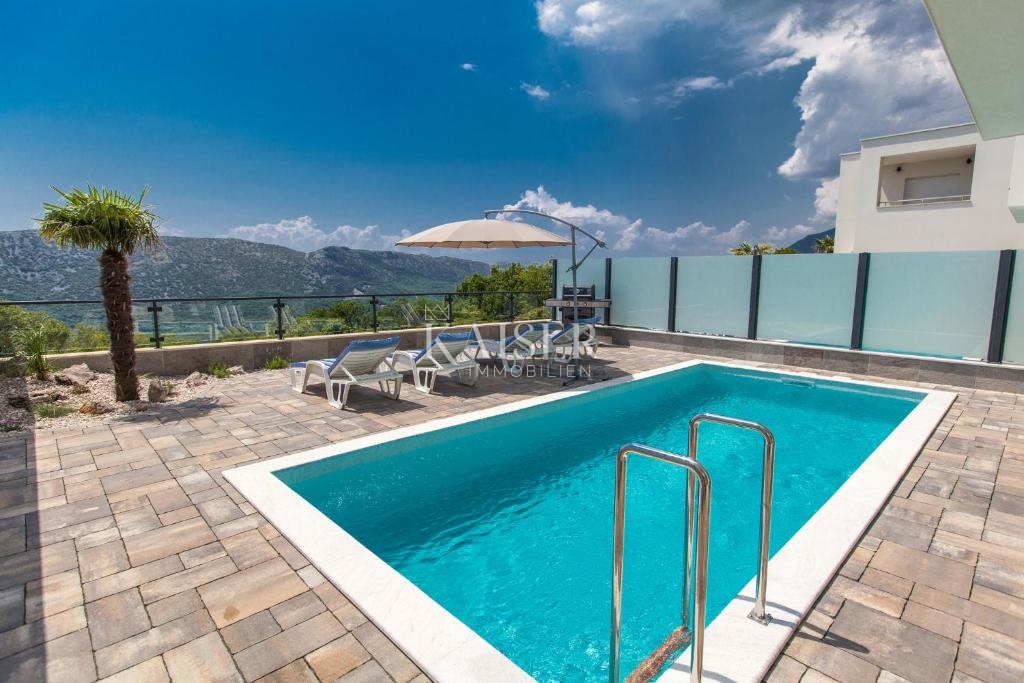 Kuća Na prodaju - PRIMORSKO-GORANSKA VINODOLSKA OPĆINA