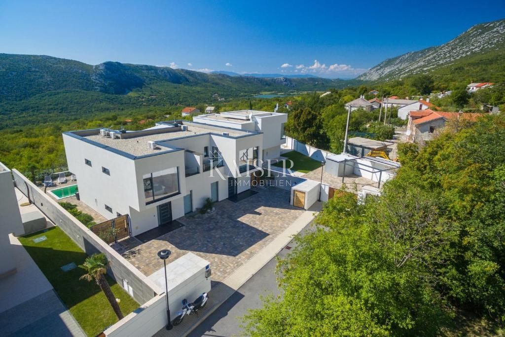 Kuća Na prodaju - PRIMORSKO-GORANSKA VINODOLSKA OPĆINA