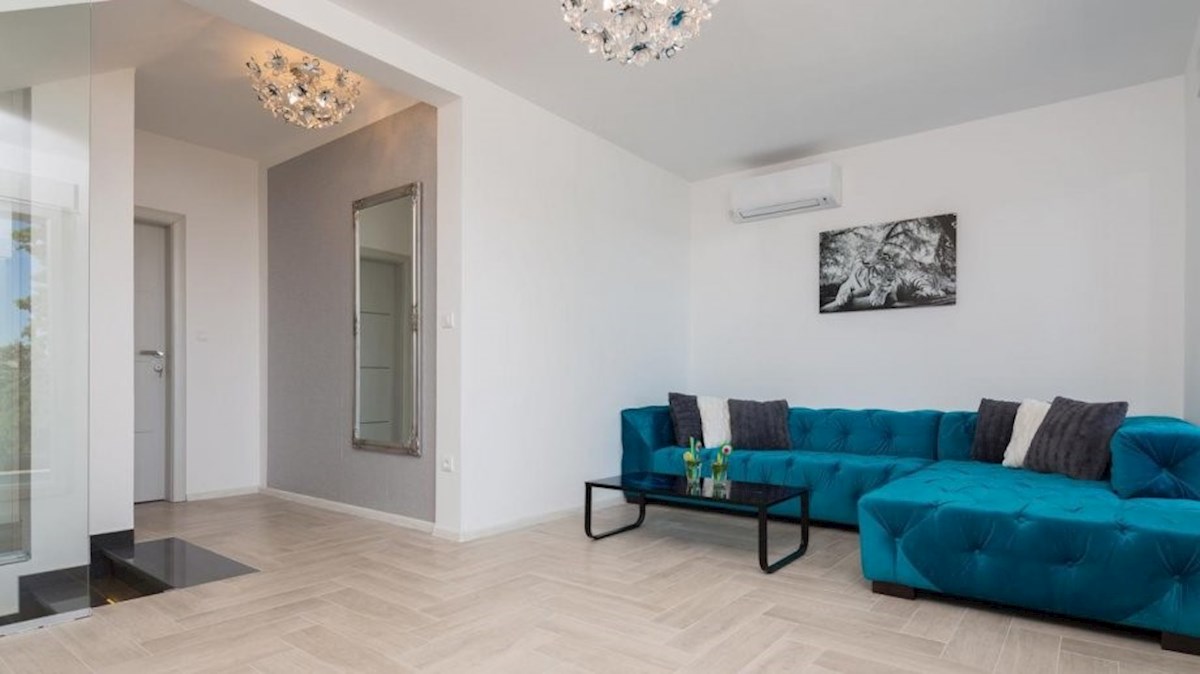 Casa In vendita - šibensko-kninska Rogoznica - foto 5/8