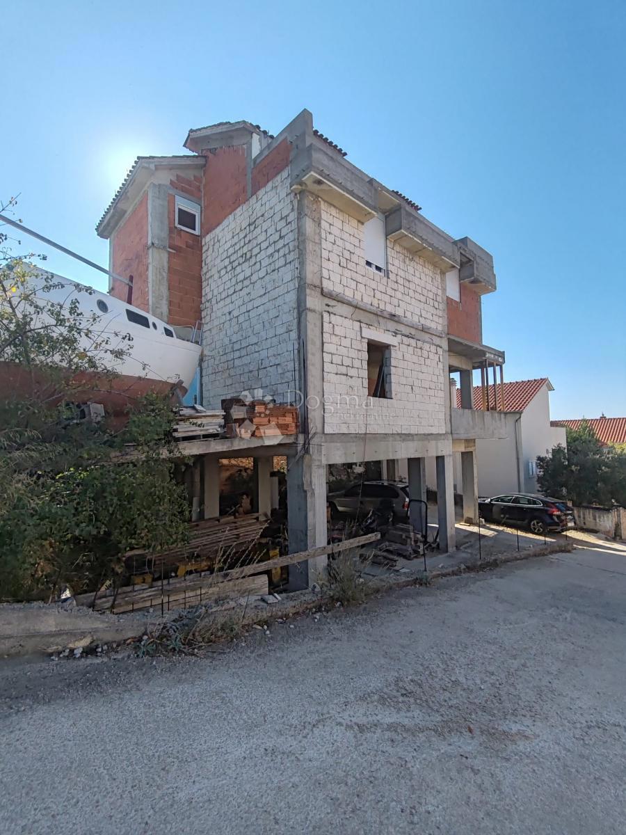 Kuća Na prodaju - ŠIBENSKO-KNINSKA ŠIBENIK