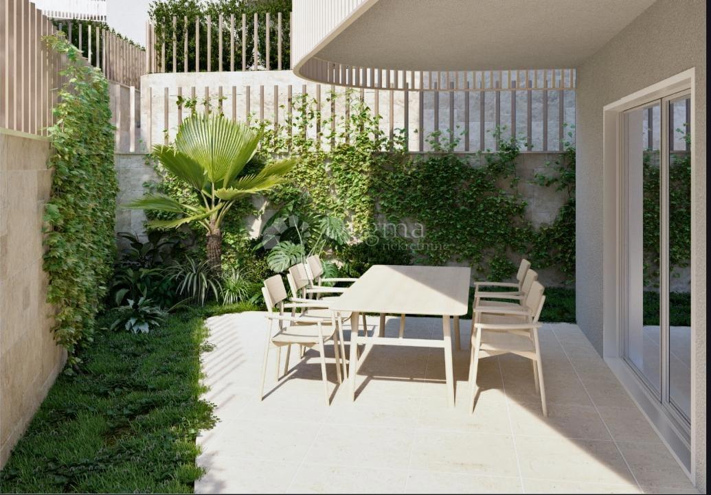 Flat For sale - ŠIBENSKO-KNINSKA ROGOZNICA