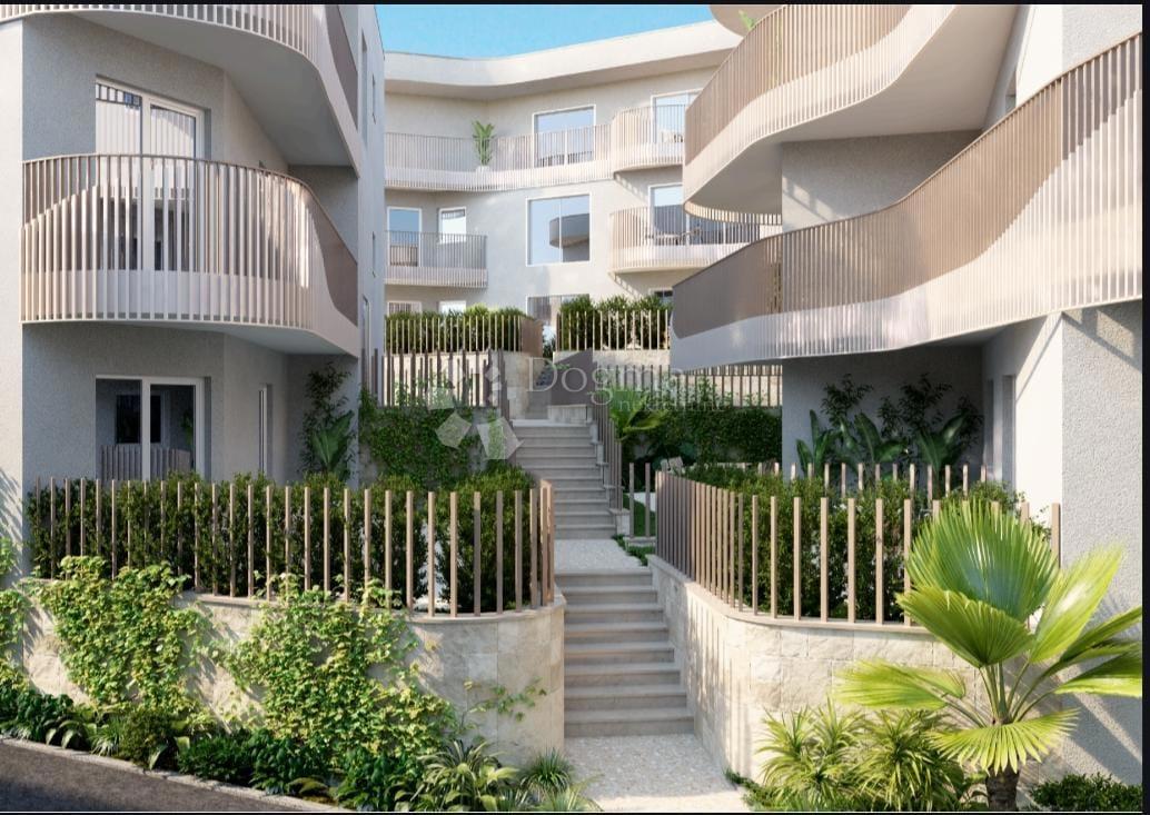 Flat For sale - ŠIBENSKO-KNINSKA ROGOZNICA