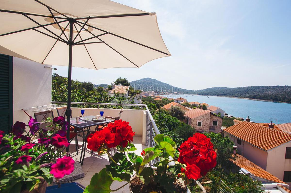 Kuća Na prodaju ŠIBENIK
