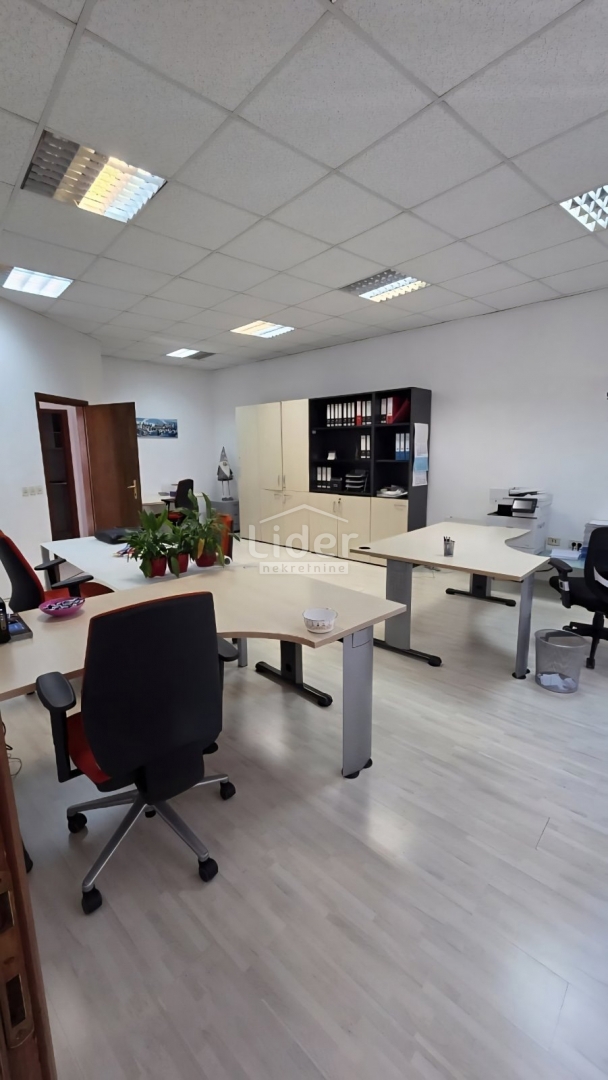 Commerciale Da affittare - PRIMORSKO-GORANSKA RIJEKA